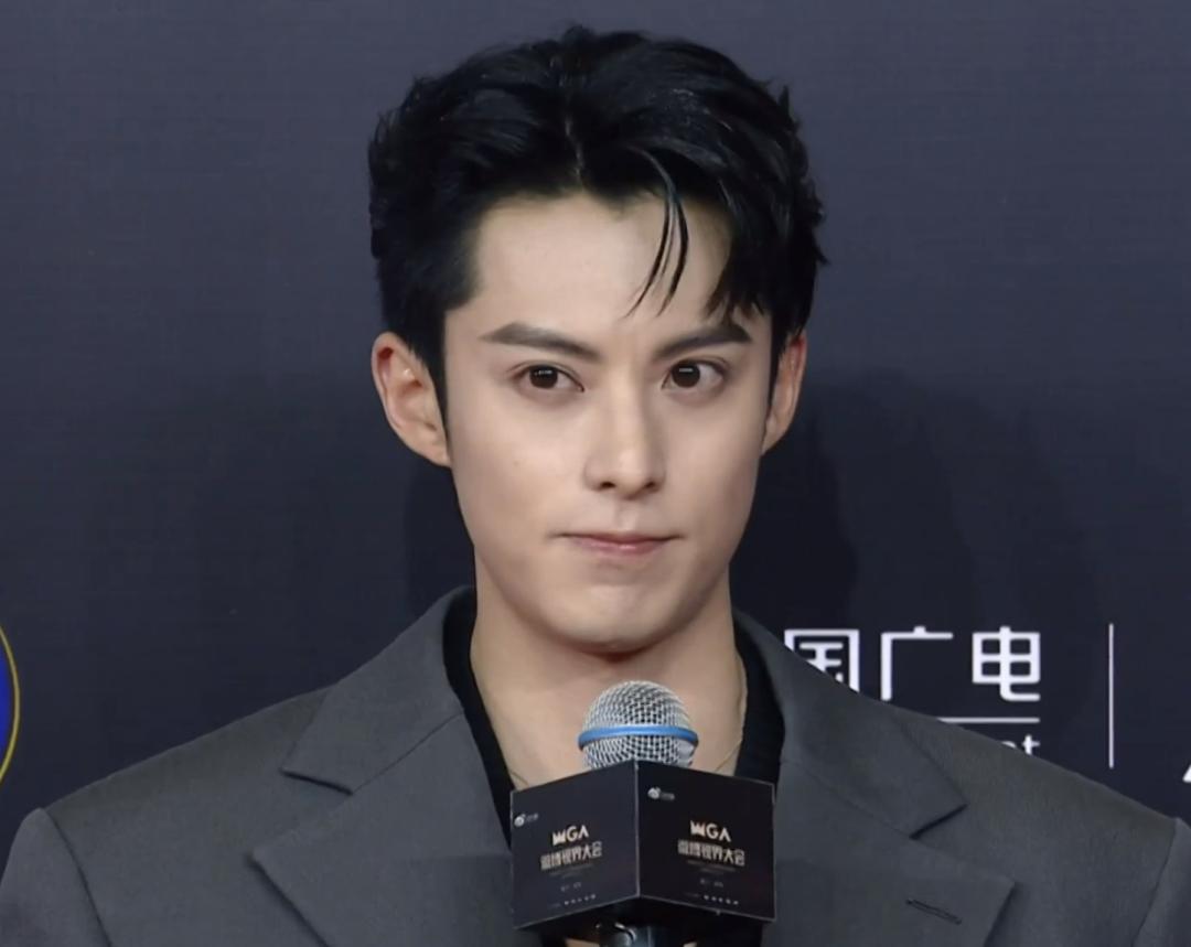 吴谨言和关晓彤综艺,双十一晚会吴谨言关晓彤