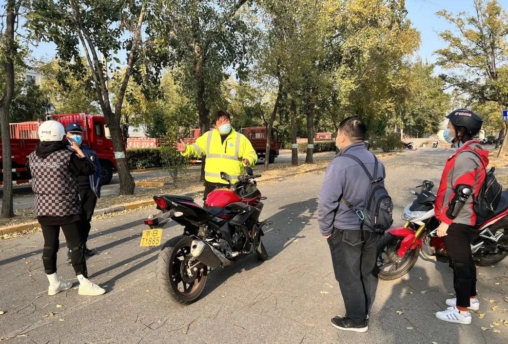 交通驾校摩托车训练,公交驾校摩托车考试