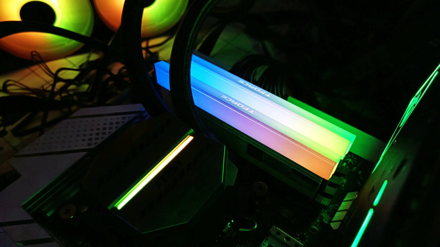 十铨梦境内存条测试,十铨梦境4000评测