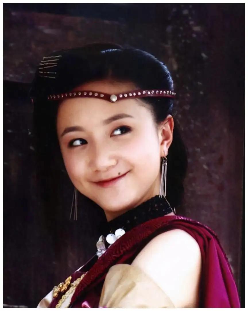 千娇百媚风情万种明星,有美人痣的6位女星