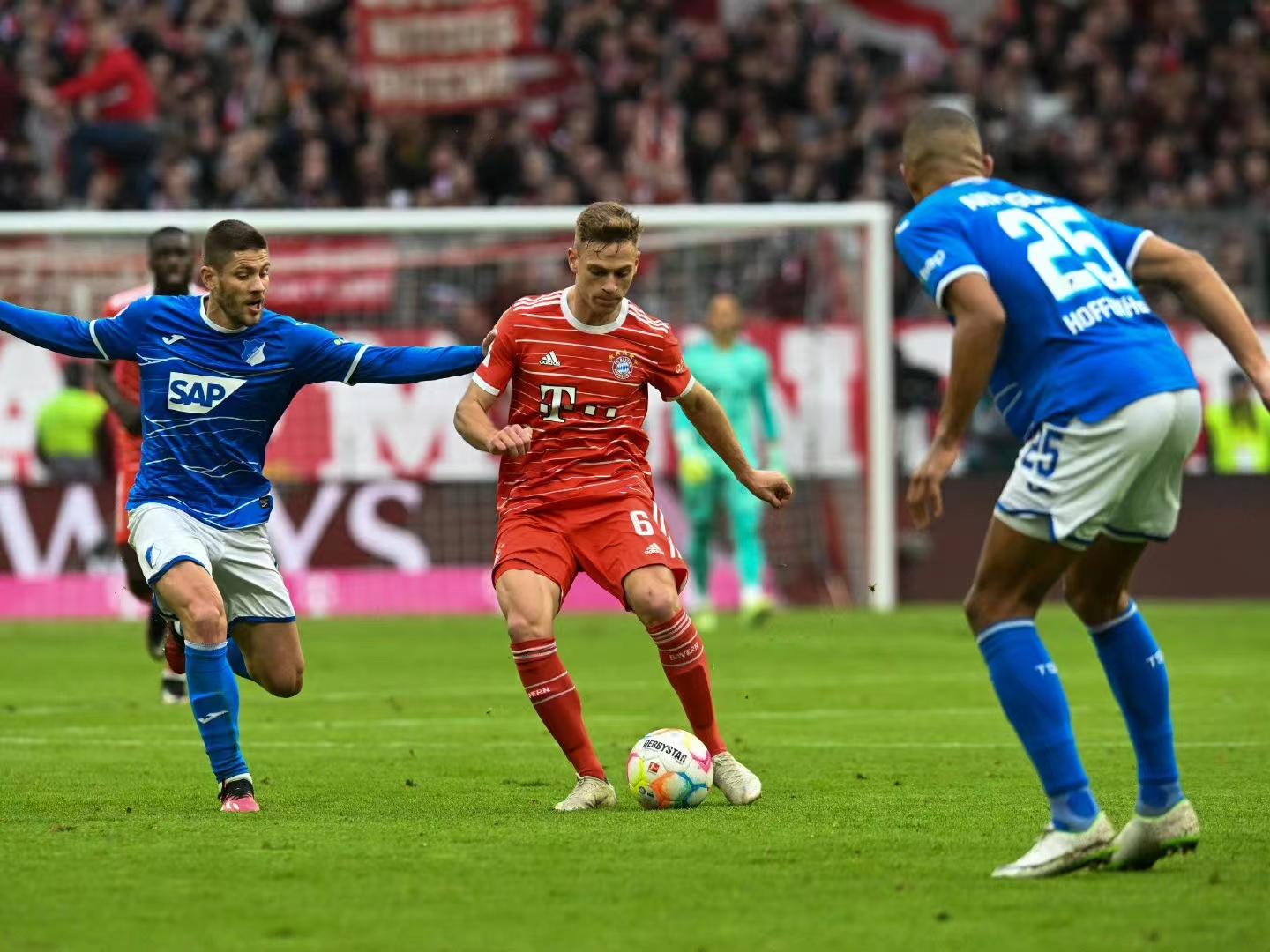 疯狂红单【球与料中转站】维尼休斯边后卫的噩梦德国足球的新巨星