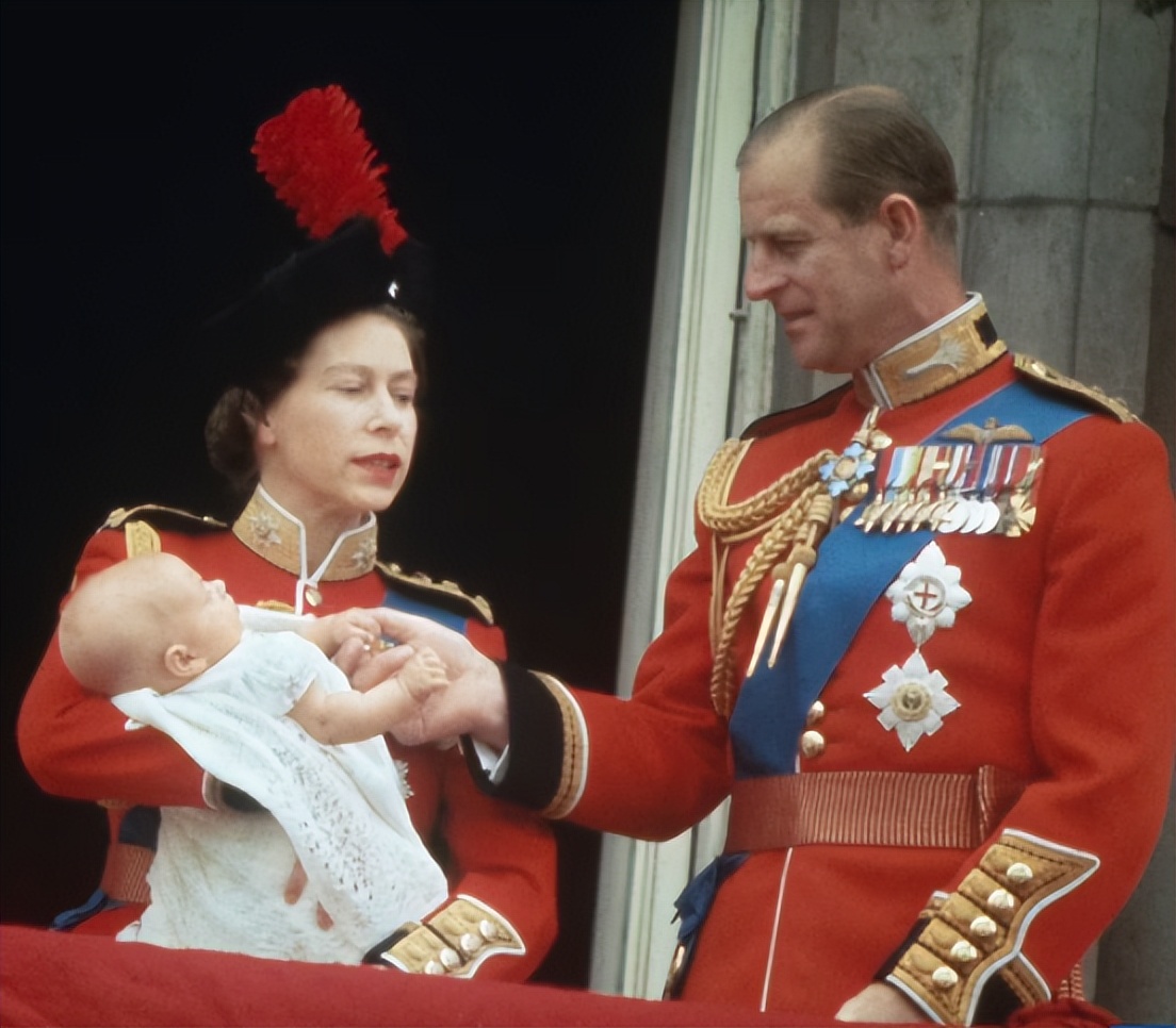 登基70周年！每年一张照片带你回顾女王的传奇人生