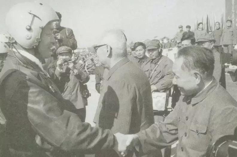 缅怀，*小平邓**逝世25周年！*小平邓**：我是中国人民的儿子