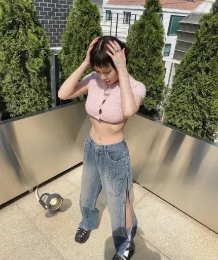 韩国女星着装惹争议,韩国女星穿着惹争议