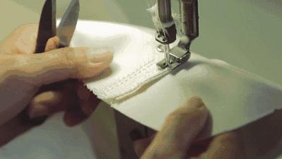 敢和耐克阿迪叫嚣？这双新加坡小白鞋火了？