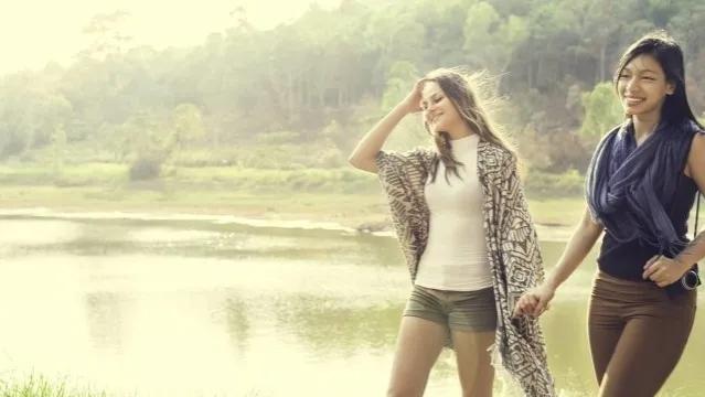 我和儿子干妈钻小树林的那些事儿