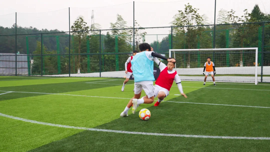 内江市足球场地,内江绿茵青训