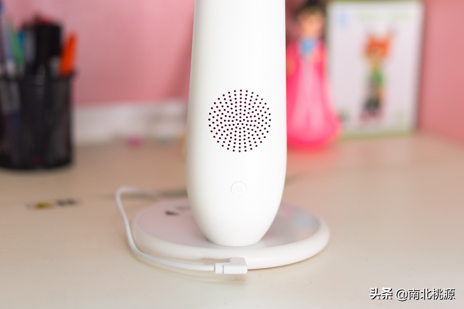 指尖查词功能,有道ai学习机和智能学习灯