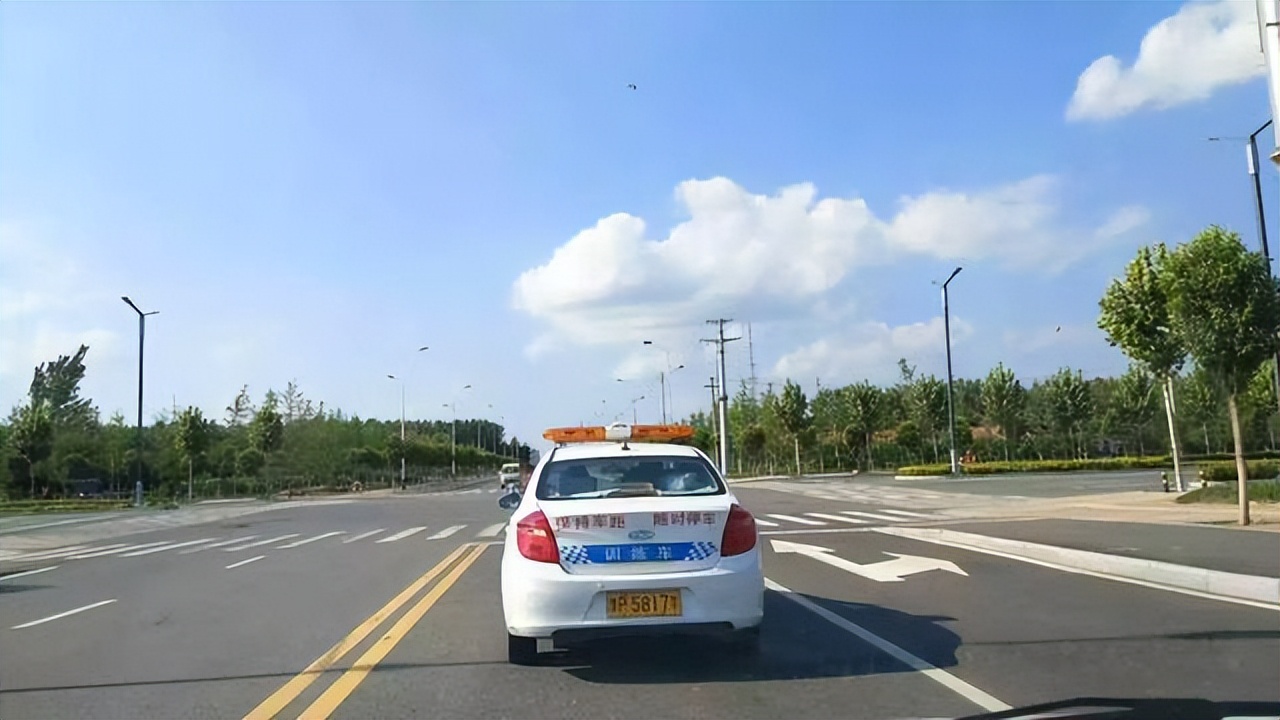 科目三会有几次补考机会,科目三补考可以换考场补考吗