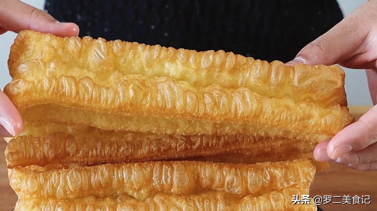 怎样制作蓬松酥脆的油条,在家也能做出松软酥脆的油条