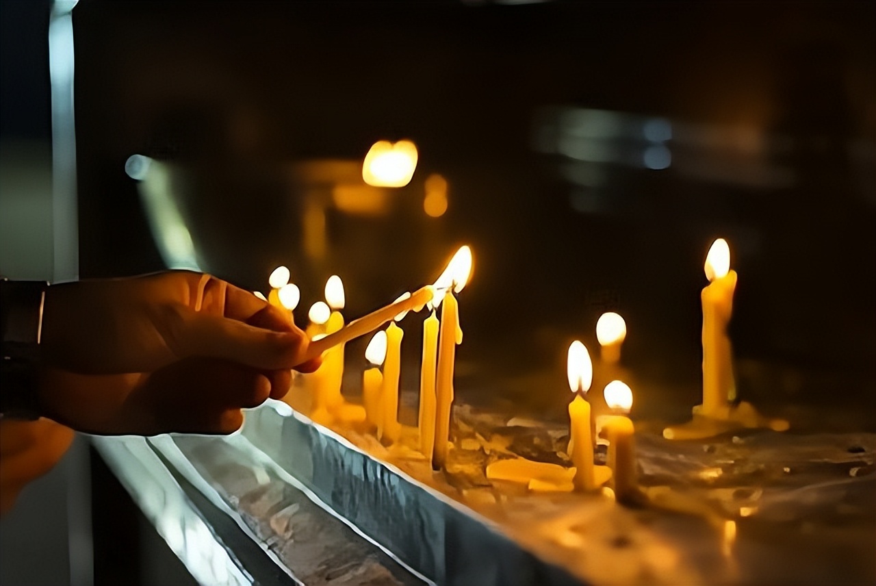 大喜哥曾因男扮女装走红,收破烂大喜哥