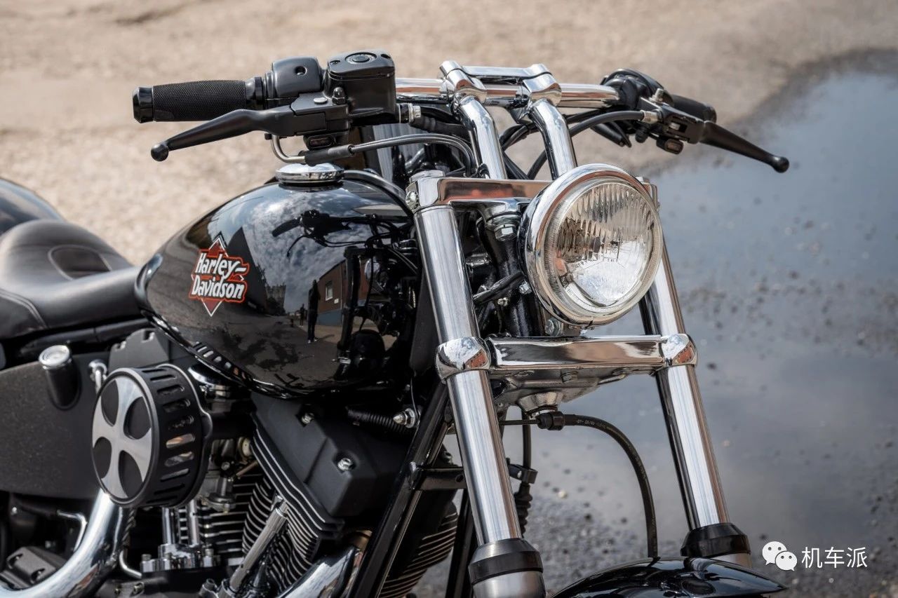 哈雷夜路德定制版改装案例,哈雷夜行者旅行改装