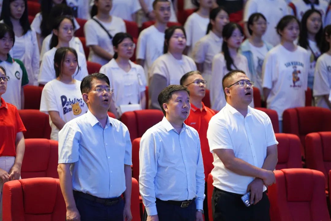 重庆市江北中学毕业典礼|情系江中青云万里