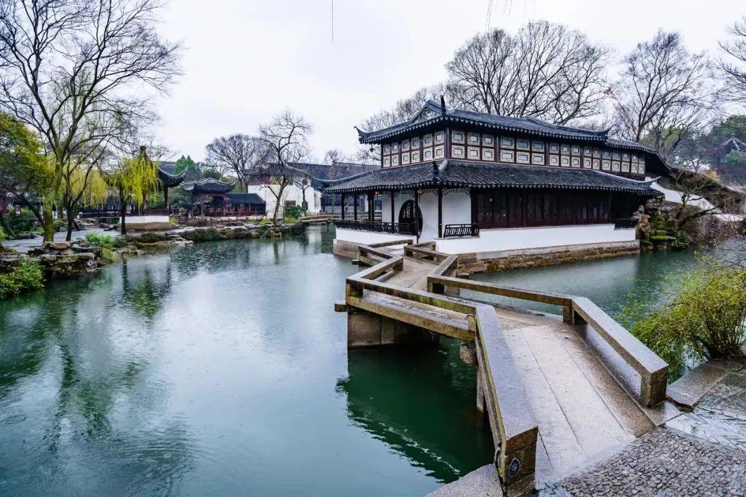 去一趟苏州看看诗人笔下的姑苏,当代文人笔下的苏州