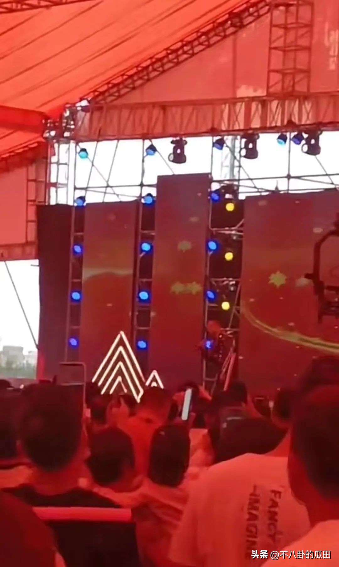 曾经红极一时如今落魄的明星们,曾经红极一时现在隐退的明星