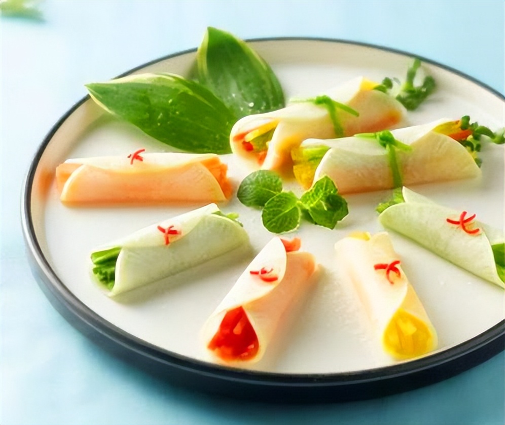 10首春节诗词领略传统中国年,关于新年弘扬传统文化的经典诗词