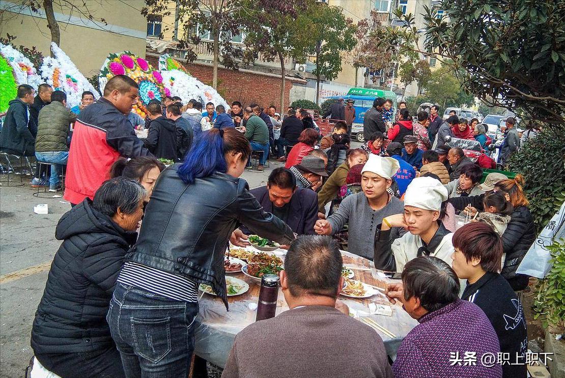 职业伴娘一个月多少钱,职业伴娘一般工资