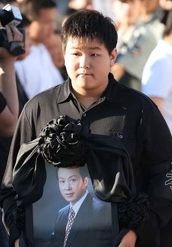 04年罗京播报十七分钟内容,罗京一战封神内容