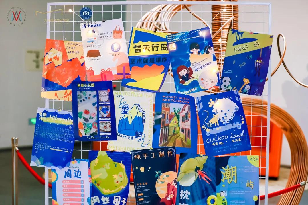 哇！这些学校的圣诞节也太“卷”了！圣诞老人、无人机都来了