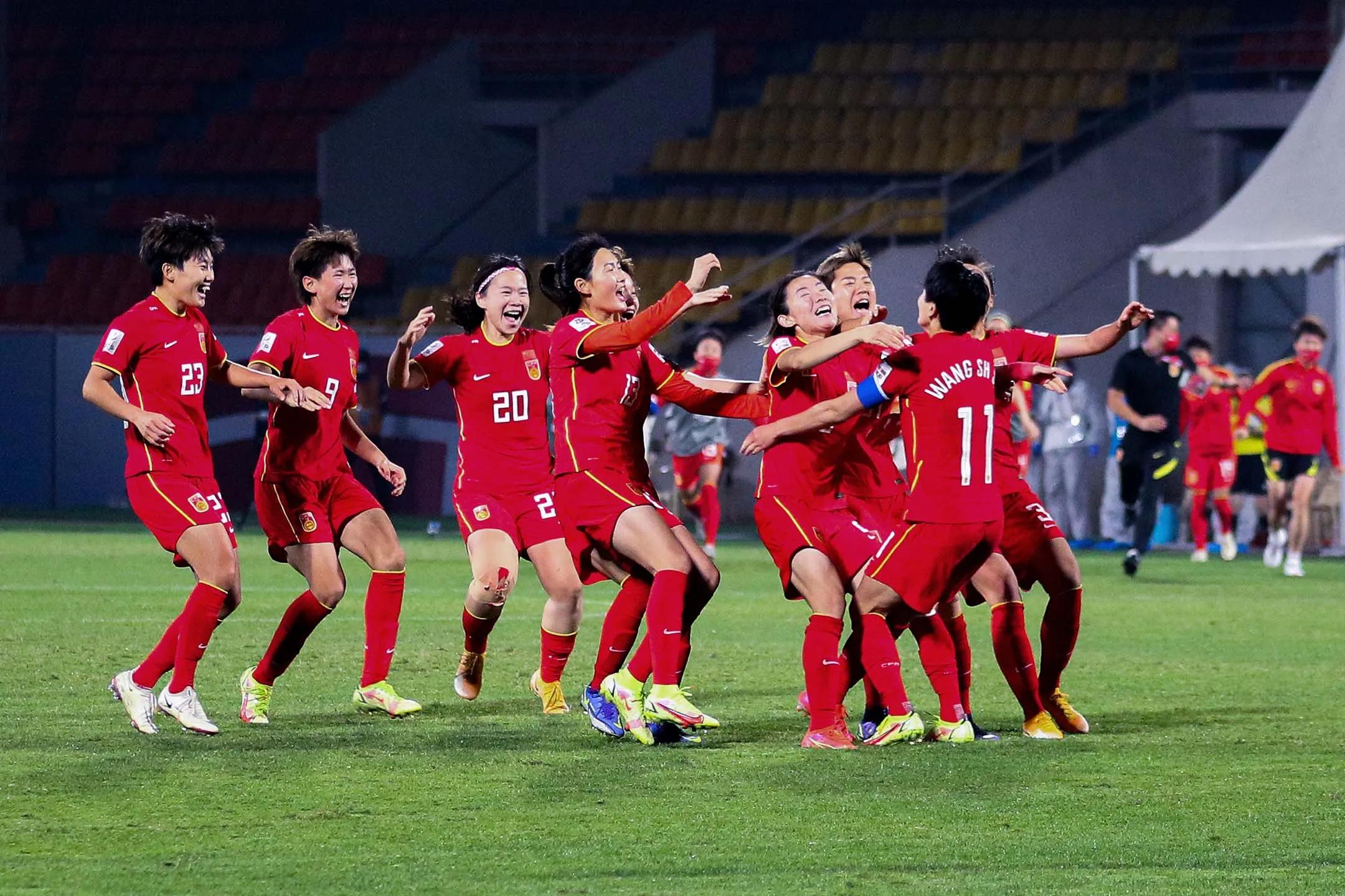 足球女球迷心路历程,一个女球迷的故事