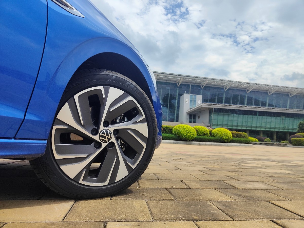 新款宝来顶配测评,全新宝来2022款油耗怎么样