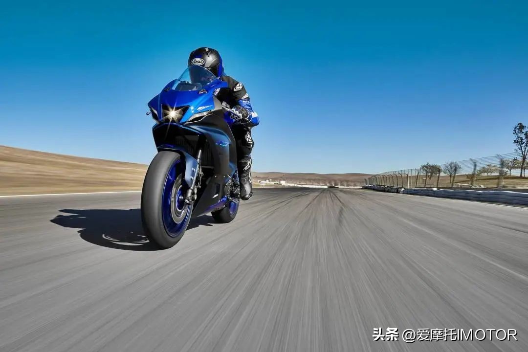 雅马哈发布中量级跑车R7,雅马哈r12999