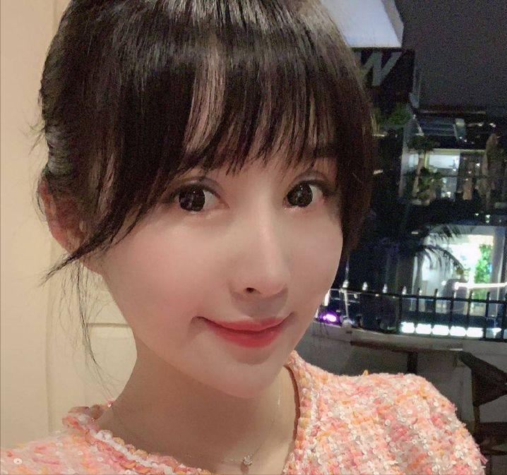 鼻子上有黑点怎么抠掉,鼻子边缘的小白点怎么去除