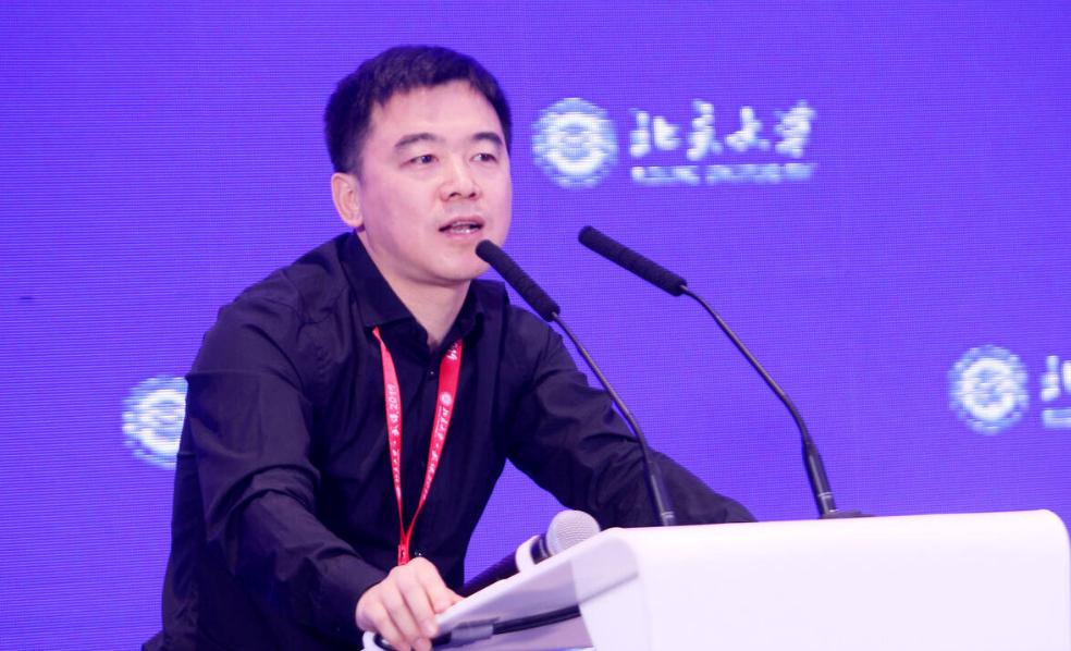 蒸发2000亿，被集体*债追**！沉迷买楼的首富，滤镜碎了