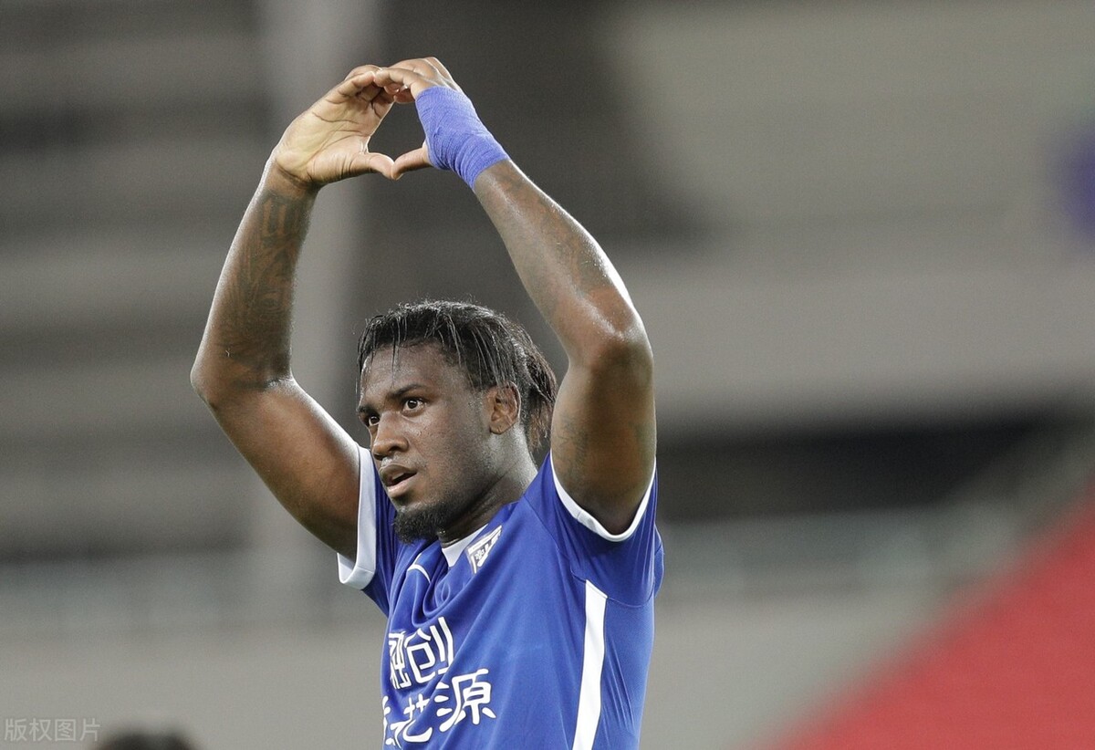 马尔康中场集锦,马尔康帽子戏法绝杀申花