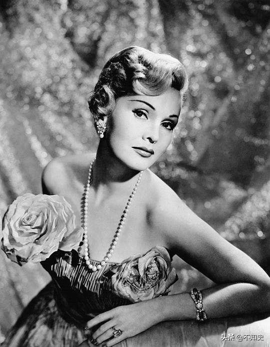 好莱坞著名女星离婚,好莱坞刚离婚的一对金童玉女