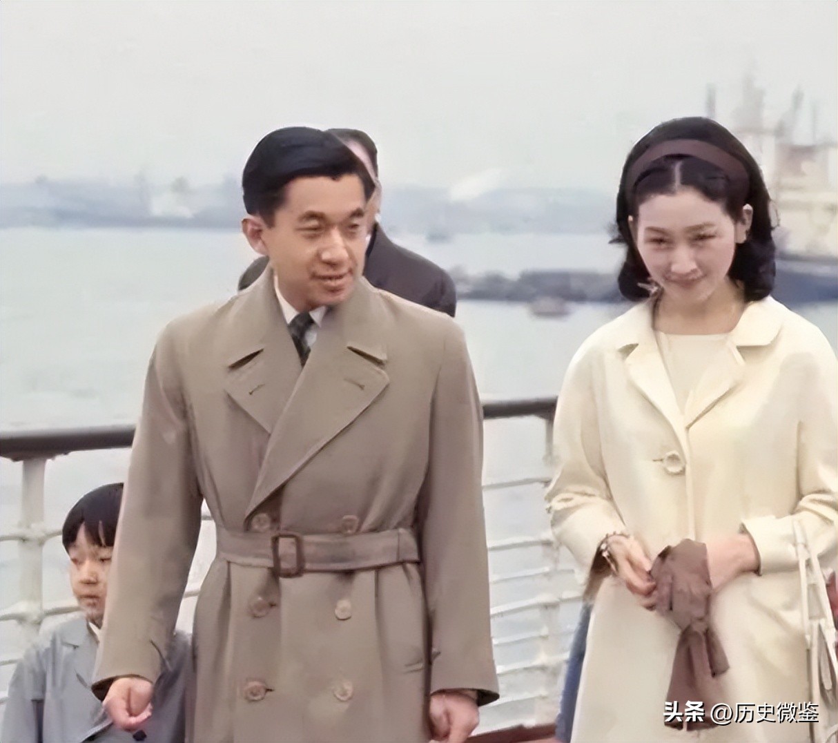 日本天皇皇后美智子现照,日本皇后美智子让位雅子