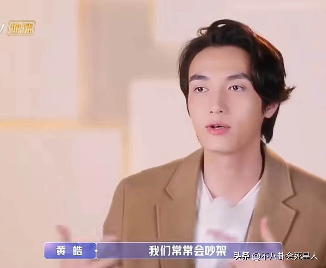 萧亚轩现在是什么脸型,40岁萧亚轩素颜出镜被嘲老气