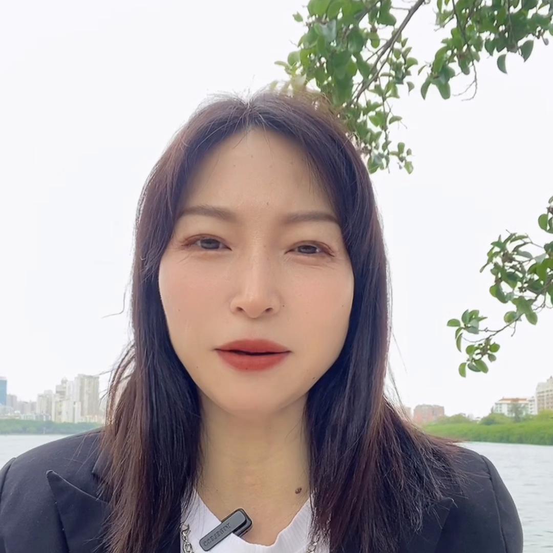 你们说是吃的母乳好还是奶粉好,你们认为是穿的重要还是吃的重要