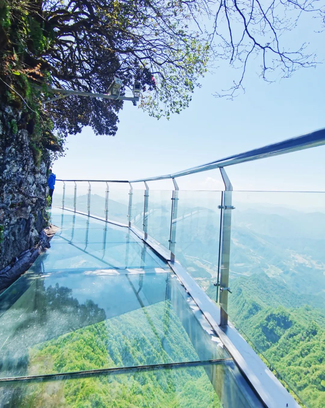 机票价格大跳水错峰出游正当时,错峰出游正当时旅游市场淡季不淡