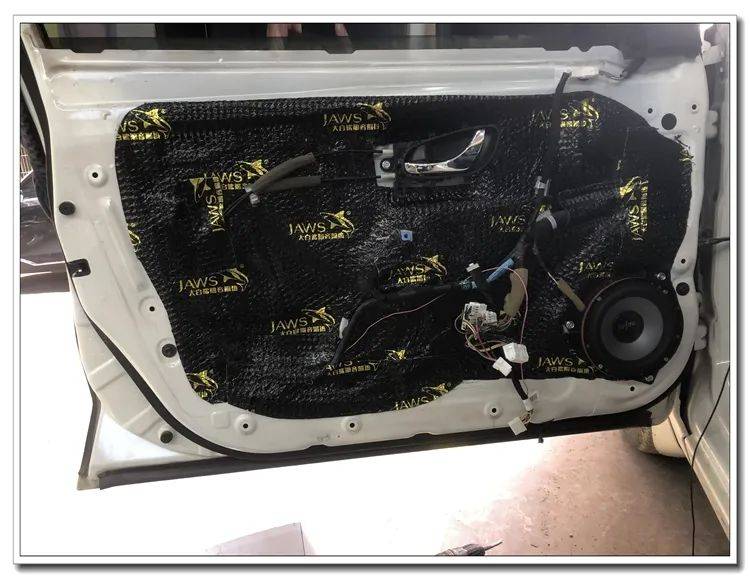 广州日产轩逸改装音响,日产蓝鸟音响改装8喇叭