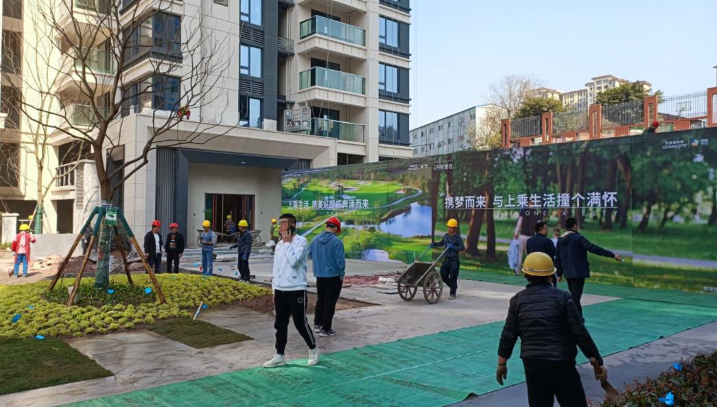 北滨路烂尾楼,北滨路上的烂尾楼