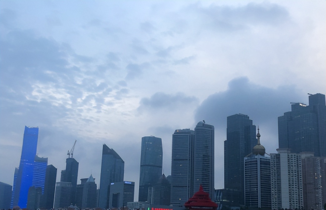 又一首富突然坍塌负债150亿,又一富豪倒下400亿蒸发