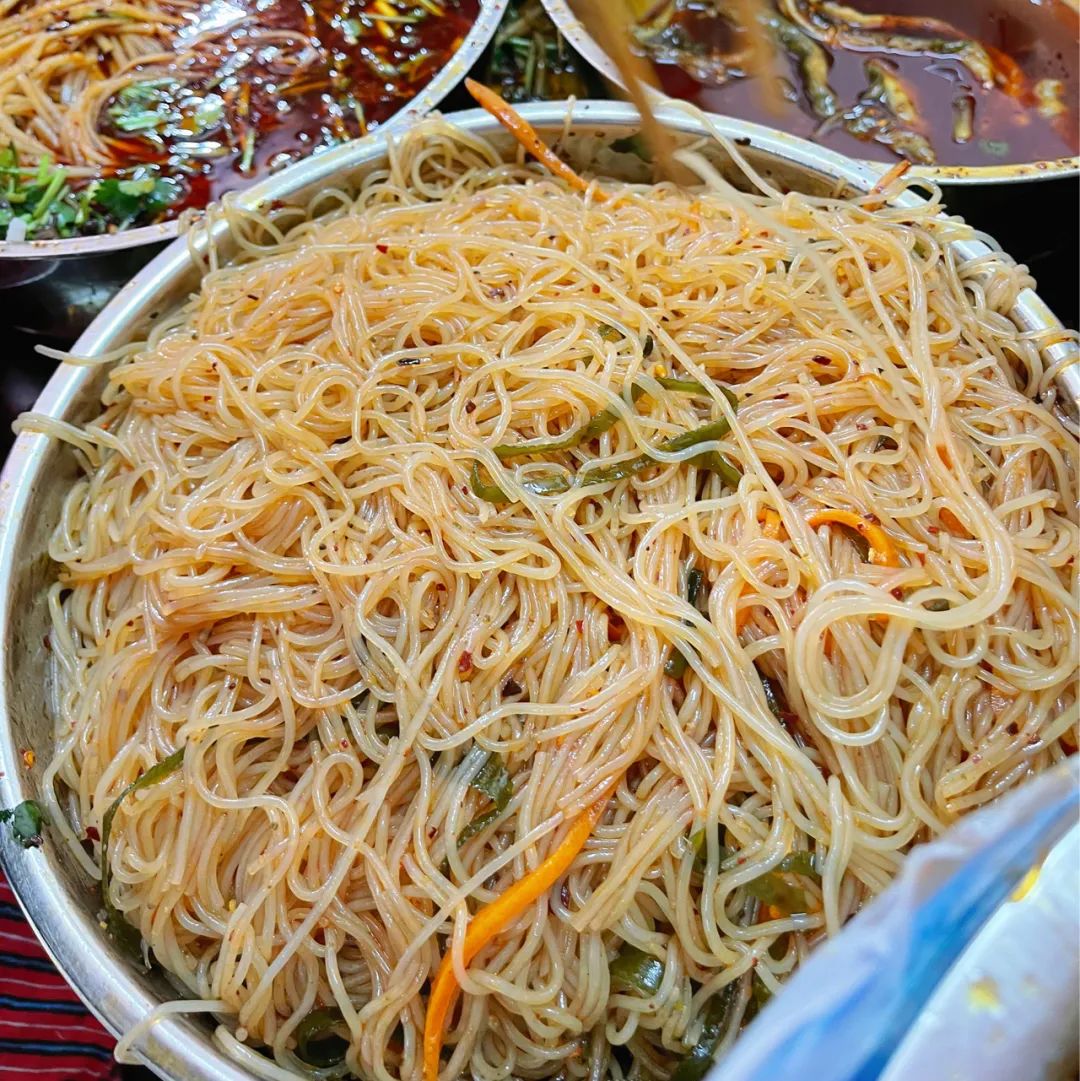 朝天门美食批发市场盒饭,朝天门批发市场美食推荐