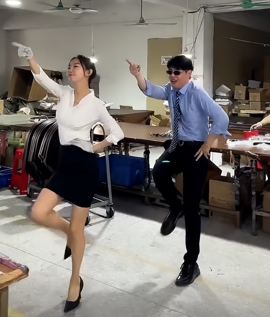 鍘傝姳杞﹂棿璺宠垶璧扮孩鍚哥矇鐧句竾,鍘傝姳鍚哥矇鐧句竾鐧讳笂澶