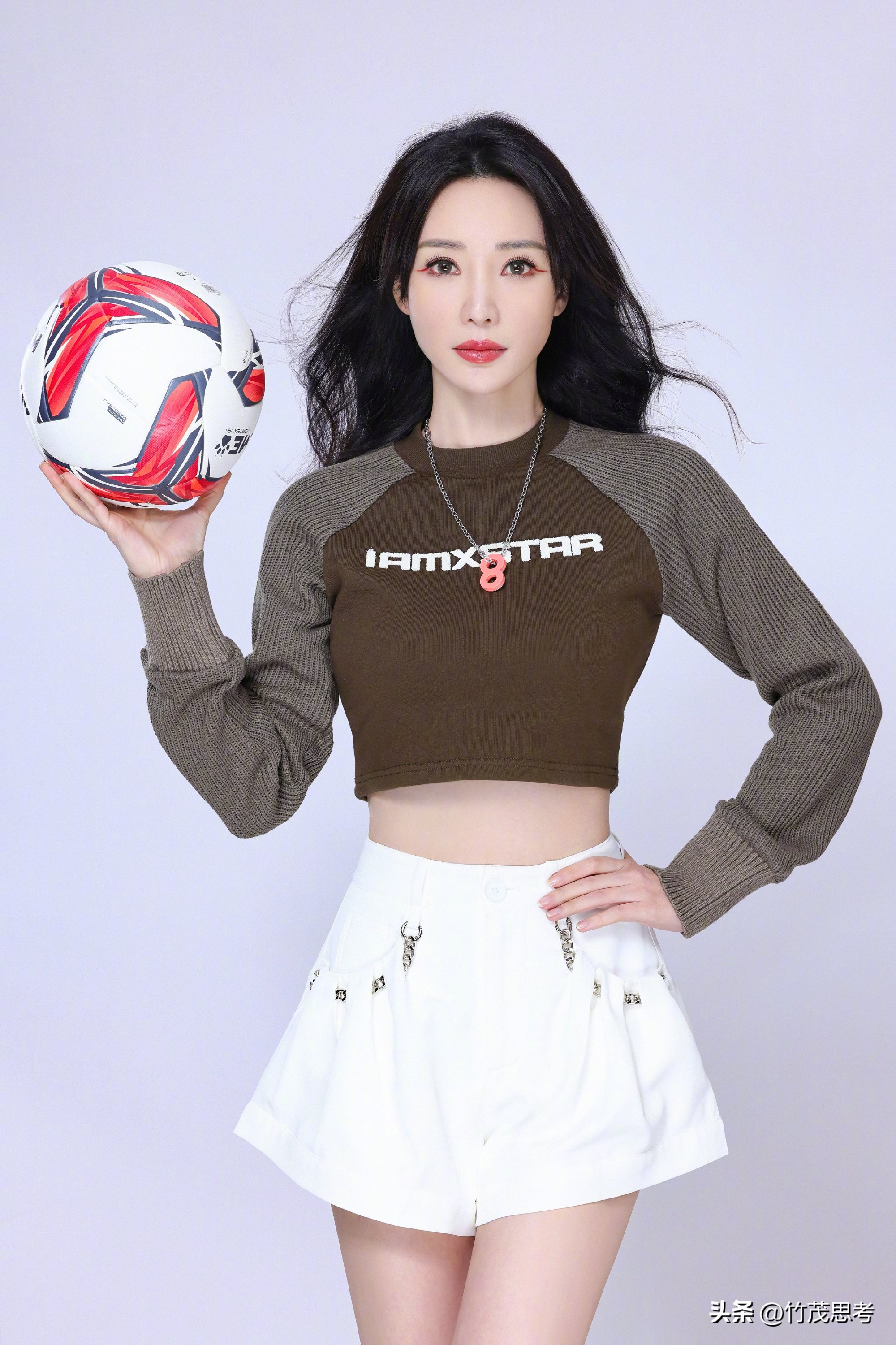 柳岩欧洲杯,柳岩世界杯变身足球