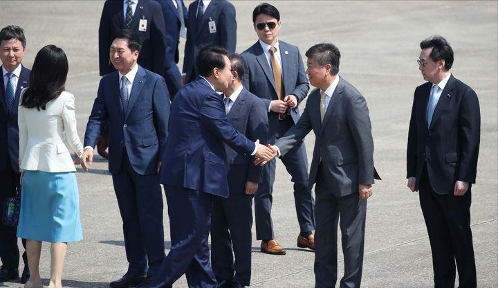 韩国第一夫人国际首秀,韩国第一夫人与英国王妃同框