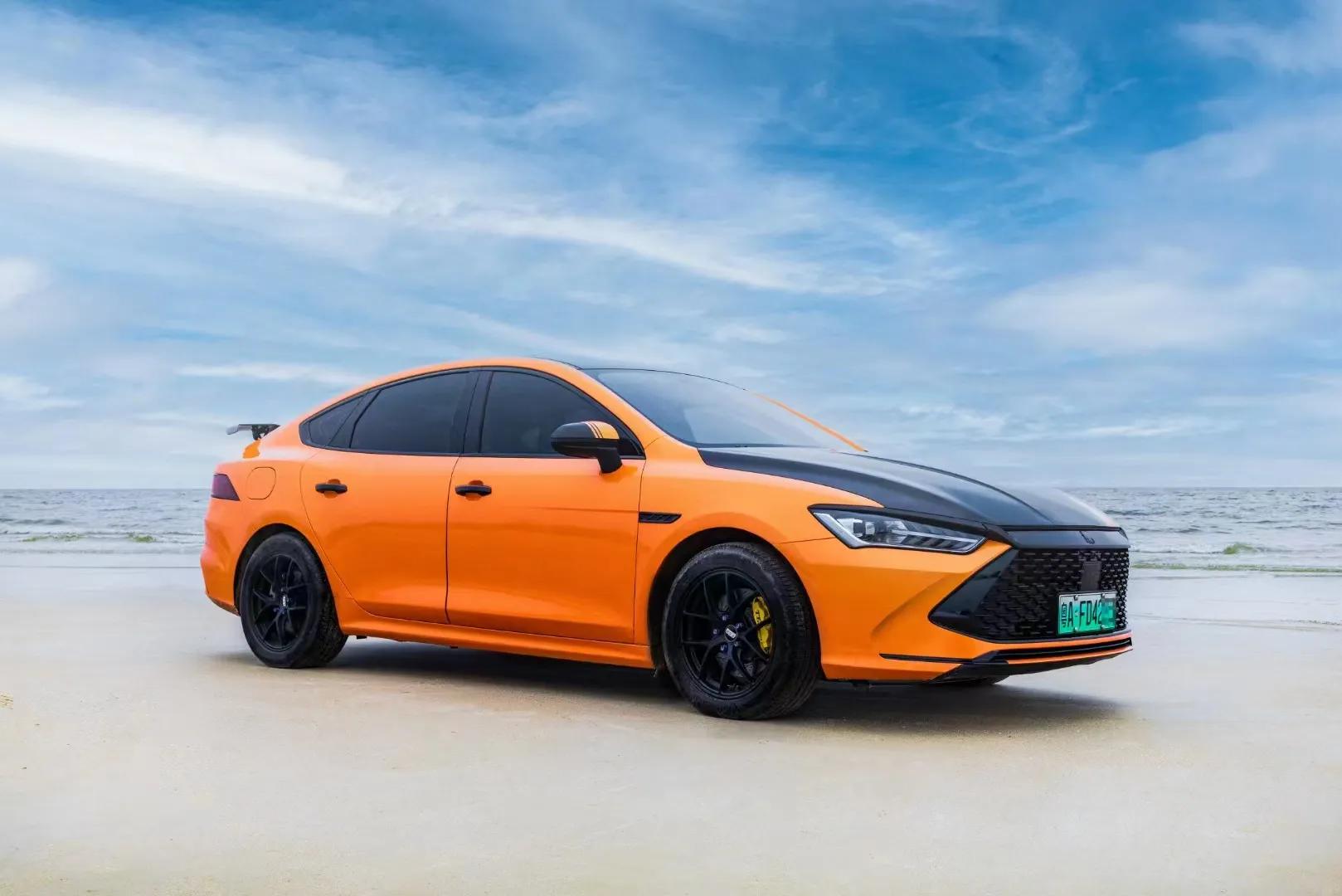 鐧借壊鐨勭Еplus,绉lus鍝釜棰滆壊濂界湅鍊煎緱鎺ㄨ崘