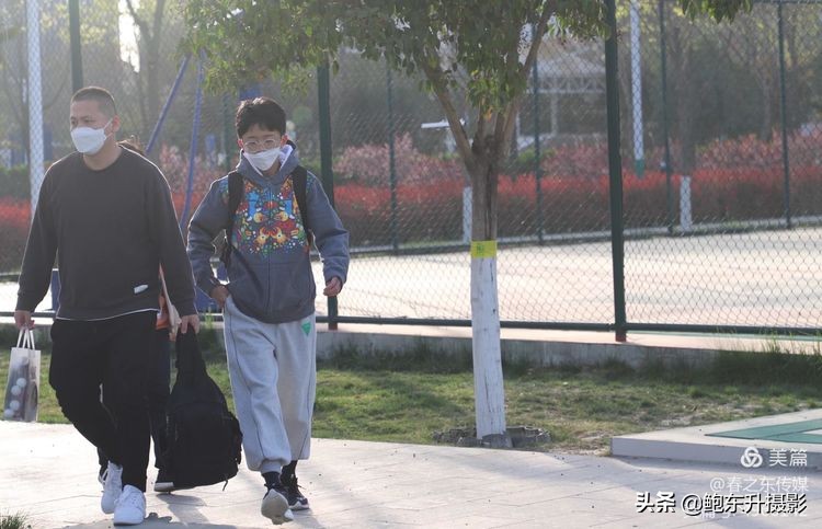 清晨的公园静态美和动态美,运城体育公园夜间灯光