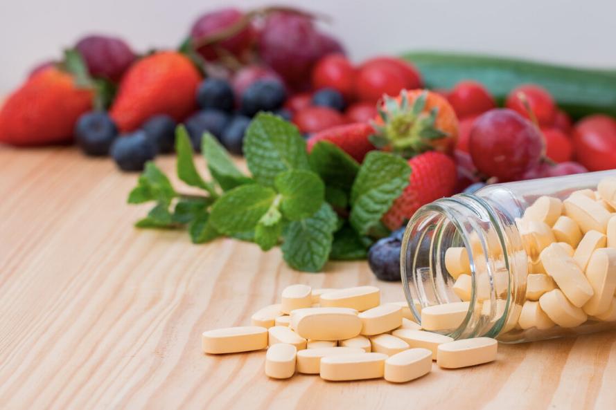 常失眠和缺乏维生素有关系？这2种维生素带着吃，有助于改善睡眠