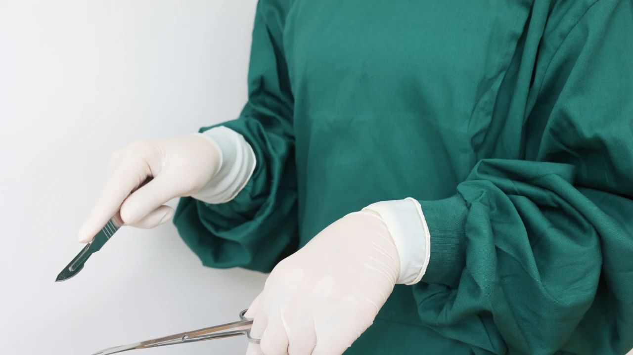 过敏性鼻炎用什么药物可以治疗,过敏性鼻炎一直用喷鼻的有效果吗