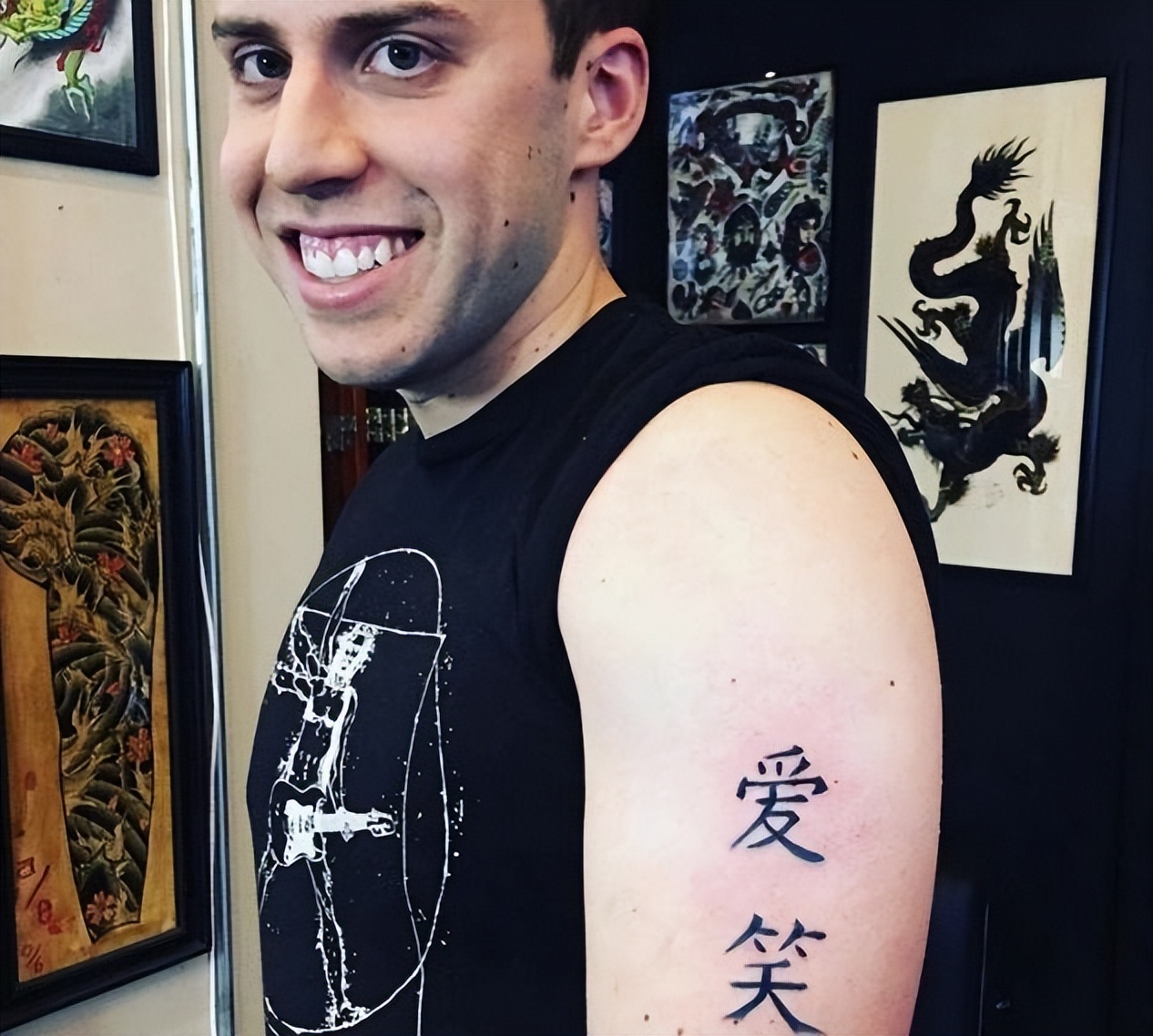 为什么老外喜欢纹牛的纹身,外国人纹身为什么爱纹汉字