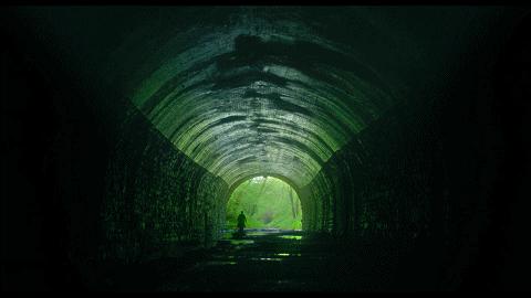 全裸、跟踪、男人生子，大尺度恐怖片《男人》变态到让人无法直视