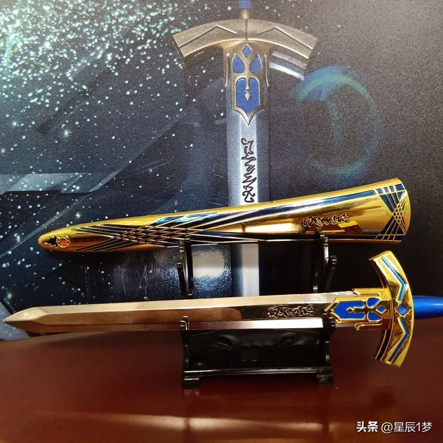 告诫我们做人应当胸怀远大的志向,年少时确立远大志向的人容易成功