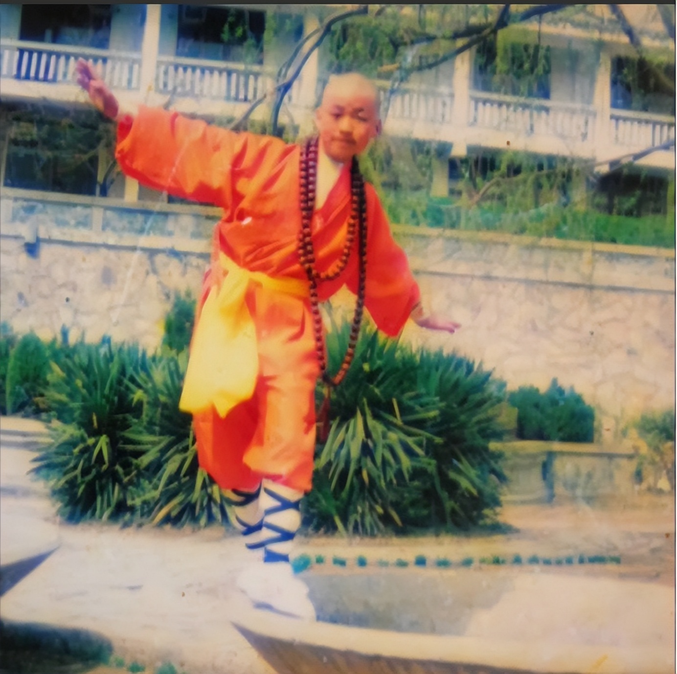 王宝强与马蓉离婚后的生活对比,王宝强离婚给马蓉分了多少钱