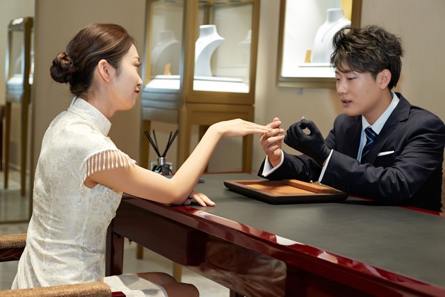 西安钻戒最便宜的是多少钱,西安钻戒私人定制